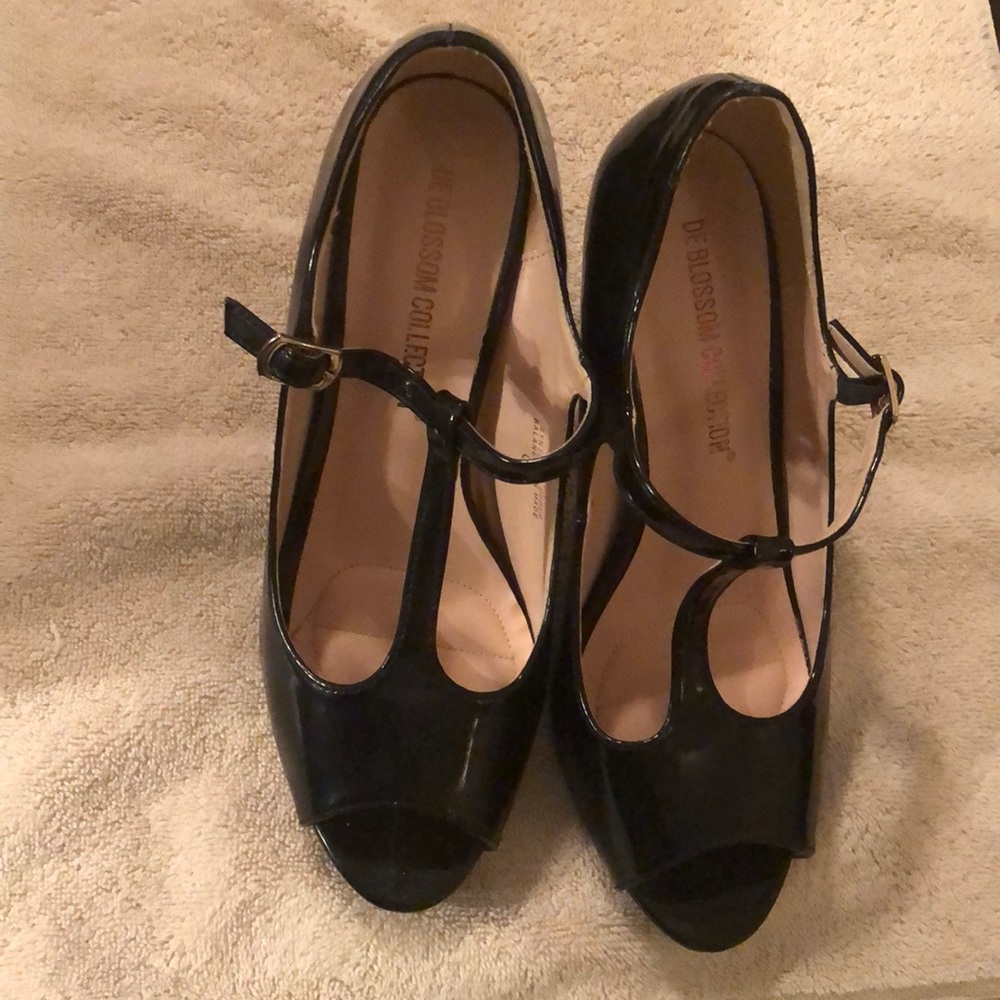 Patent leather shoes (black)